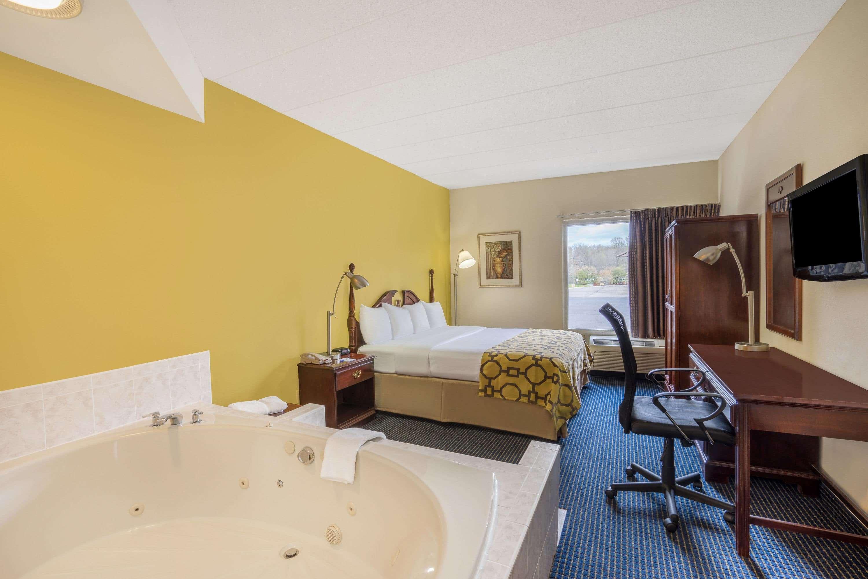 Baymont By Wyndham Warrenton Hotel Exterior photo
