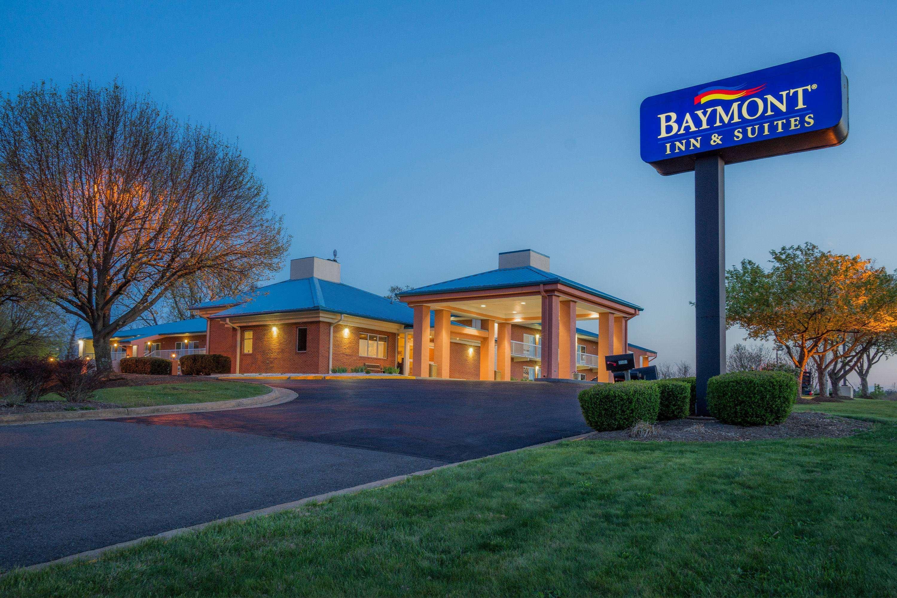 Baymont By Wyndham Warrenton Hotel Exterior photo