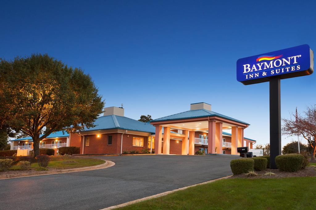 Baymont By Wyndham Warrenton Hotel Exterior photo